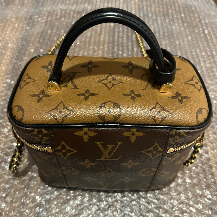 ルイヴィトン ヴァニティ NV M45165（ブランドバッグ）の商品画像 - 査定依頼日：2025年3月14日 - 最高査定価格：250,000円