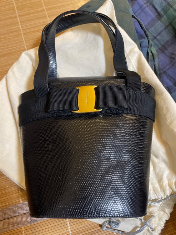 不明（ブランドバッグ）の商品画像 - 査定依頼日：2025年11月30日 - 最高査定価格：10,000円