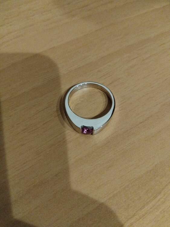 ピンクサファイアリング（宝石）の商品画像 - 査定依頼日：2024年6月23日 - 最高査定価格：25,000円