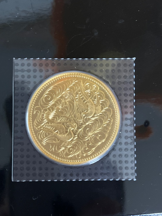 十万円金貨　天皇御在位60年記念ブラスターパック入り（金・貴金属）の商品画像 - 査定依頼日：2026年1月14日 - 最高査定価格：480,000円