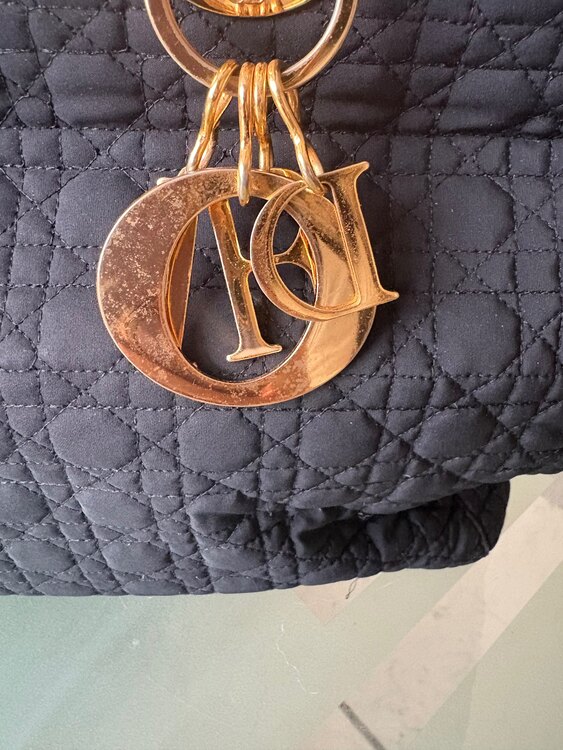 クリスチャンディオール ハンドバッグ カナージュ レディディオール ナイロン （ブランドバッグ）の商品画像 - 査定依頼日：2025年4月9日 - 最高査定価格：100,000円