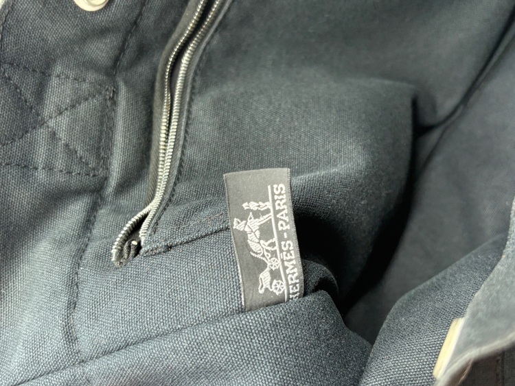 エルメス フールトゥ PM トートバッグ キャンパス地 黒系（ブランドバッグ）の商品画像 - 査定依頼日：2025年10月1日 - 最高査定価格：8,000円