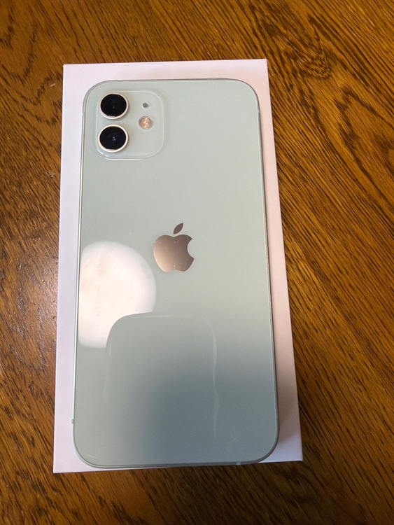 iPhone 12 128GB Softbank（スマホ）の商品画像 - 査定依頼日：2026年1月18日 - 最高査定価格：28,000円