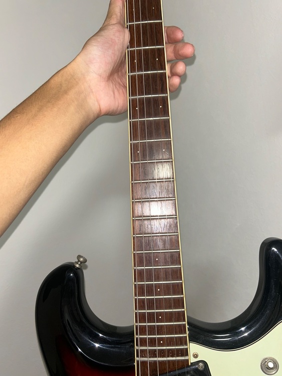 フィルモア モズライト V-65（ピアノ・楽器・PA機材）の商品画像 - 査定依頼日：2025年10月4日 - 最高査定価格：140,000円