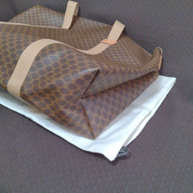 セリーヌ  （ブランドバッグ）の商品画像 - 査定依頼日：2025年1月21日 - 最高査定価格：10,000円