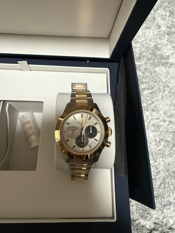 ゼニス その他 クロノマスタースポーツ6057987 SS×RG AT シルバーもじば（高級時計）の商品画像 - 査定依頼日：2026年1月18日 - 最高査定価格：1,200,000円