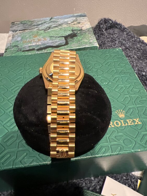 ロレックス デイデイト 915211（高級時計）の商品画像 - 査定依頼日：2025年3月13日 - 最高査定価格：2,600,000円