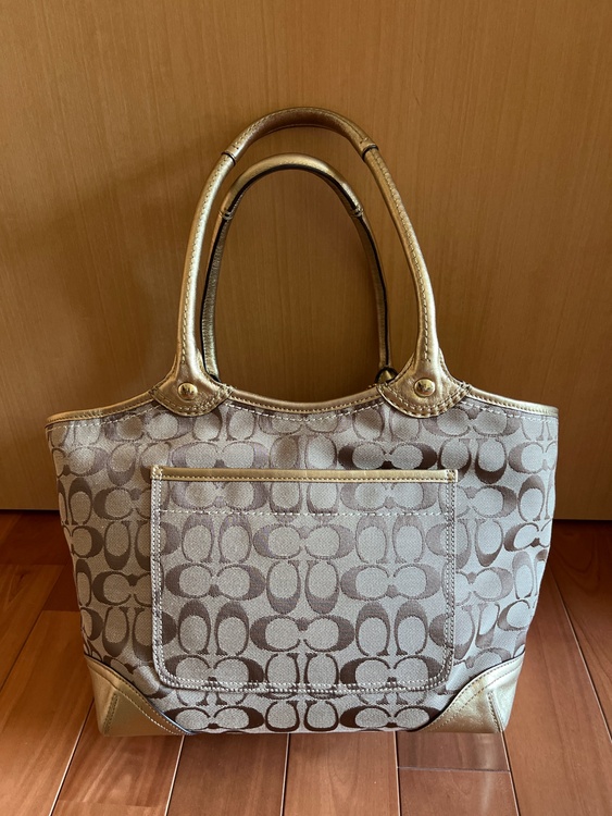 12369 BKHGD（ブランドバッグ）の商品画像 - 査定依頼日：2026年8月13日 - 最高査定価格：3,000円