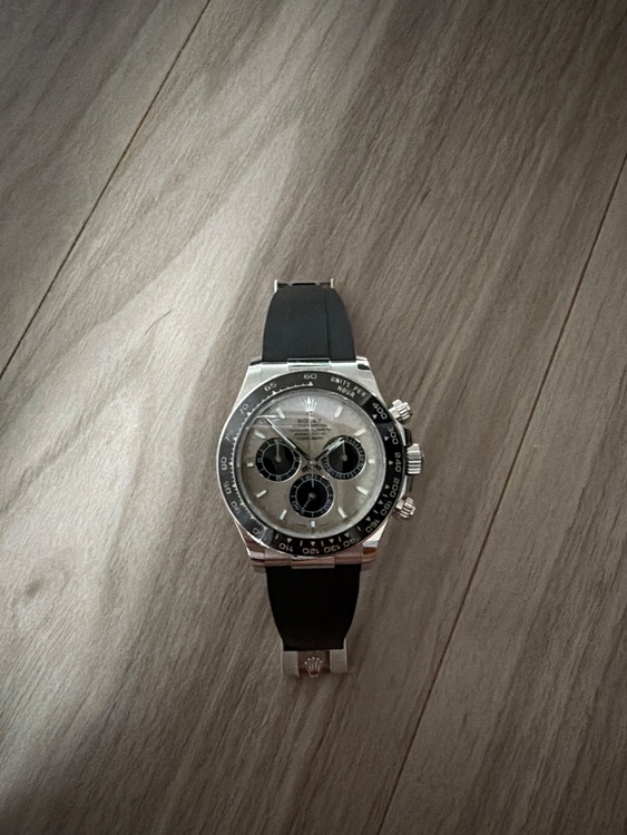 ロレックス デイトナ （高級時計）の商品画像 - 査定依頼日：2025年12月9日 - 最高査定価格：7,800,000円