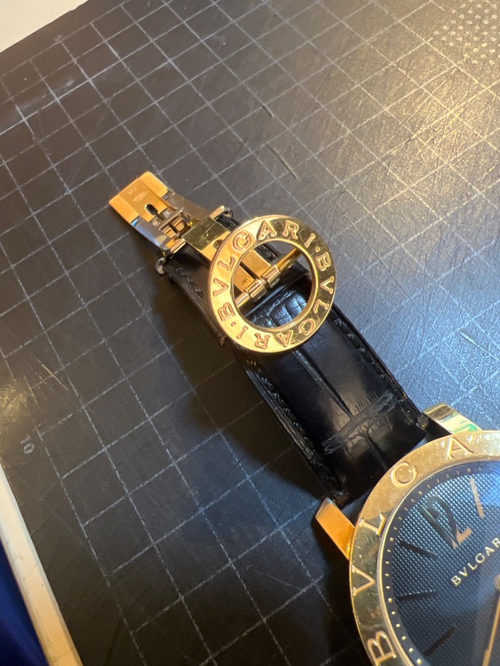 BB 42 GL AUTO O 1338（高級時計）の商品画像 - 査定依頼日：2026年3月14日 - 最高査定価格：1,700,000円