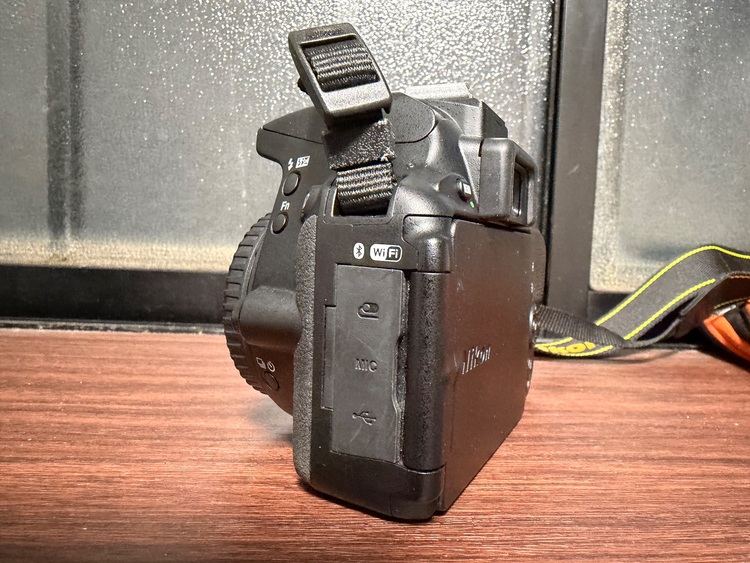 D5600（カメラ）の商品画像 - 査定依頼日：2025年10月20日 - 最高査定価格：28,000円