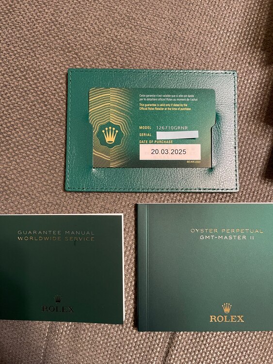 GMTマスター2（高級時計）の商品画像 - 査定依頼日：2025年3月20日 - 最高査定価格：2,650,000円
