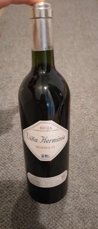 RIOJA  Vina Herminia RESERVA91（お酒）の商品画像 - 査定依頼日：2025年6月14日 - 最高査定価格：1,500円