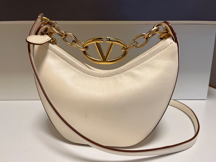 VALENTINO（ブランドバッグ）の商品画像 - 査定依頼日：2026年10月7日 - 最高査定価格：50,000円