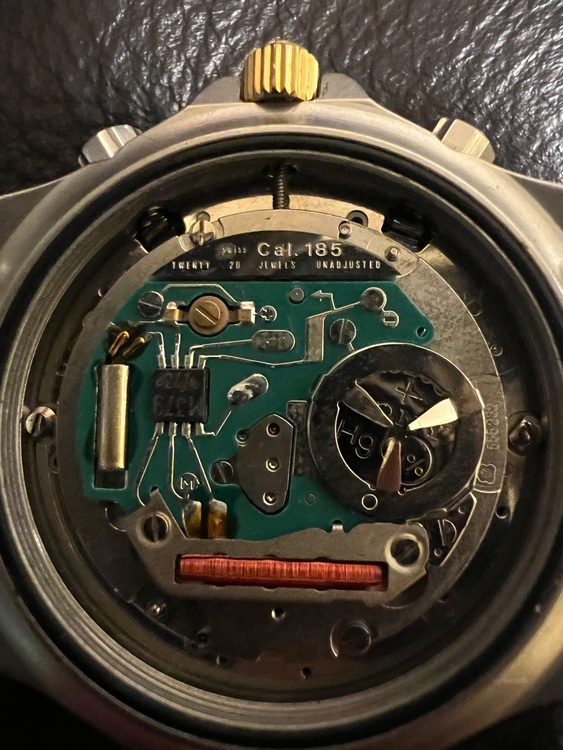 タグホイヤー その他 3000プロフェッショナル　23420（高級時計）の商品画像 - 査定依頼日：2025年9月11日 - 最高査定価格：55,000円