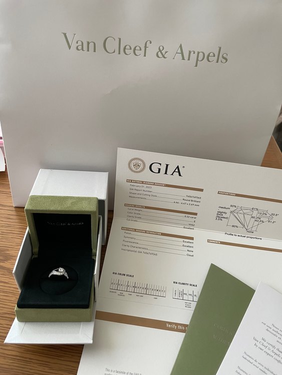 クチュール ソリティア、プラチナ、ラウンドカット ダイヤモンド（金・貴金属）の商品画像 - 査定依頼日：2023年9月18日 - 最高査定価格：300,000円