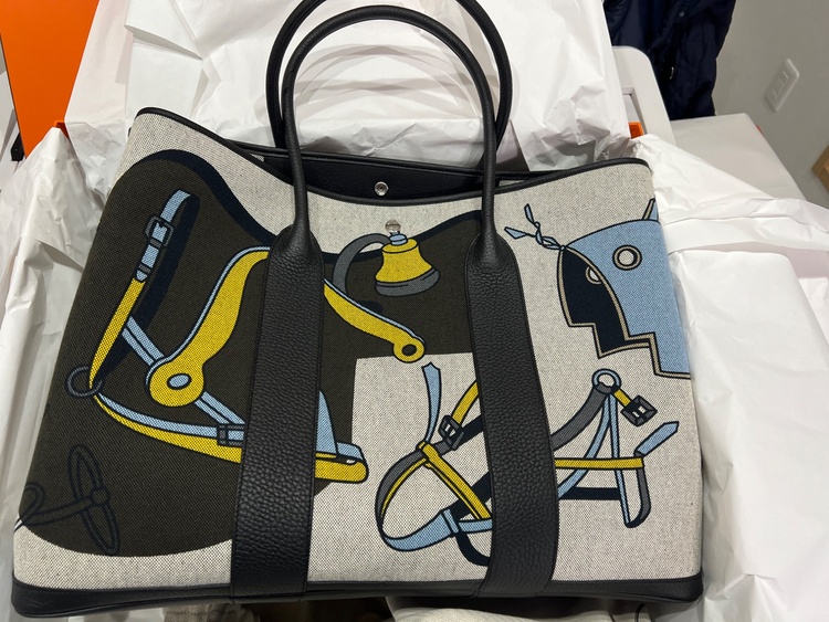 ガーデンパーティー　49（ブランドバッグ）の商品画像 - 査定依頼日：2026年4月11日 - 最高査定価格：550,000円