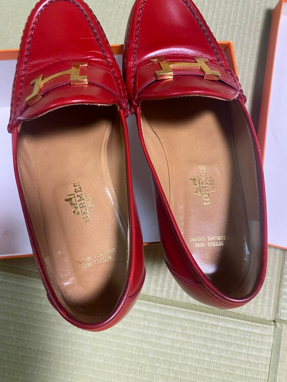 エルメス　赤　ローファー（古着・ファッション）の商品画像 - 査定依頼日：2024年11月17日 - 最高査定価格：40,000円