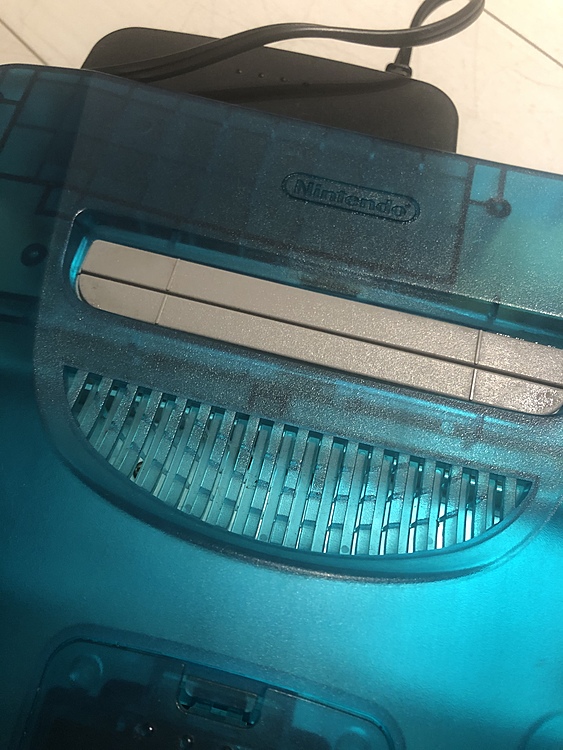 任天堂64（ゲーム機本体・ゲームソフト）の商品画像 - 査定依頼日：2020年3月6日 - 最高査定価格：1,100円