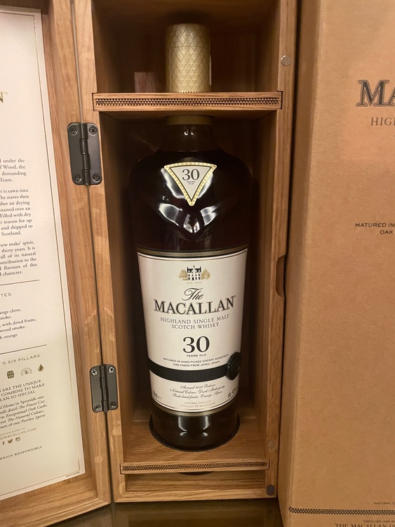 The Macallan 30年 シェリーカスク（お酒）の商品画像 - 査定依頼日：2025年12月6日 - 最高査定価格：370,000円