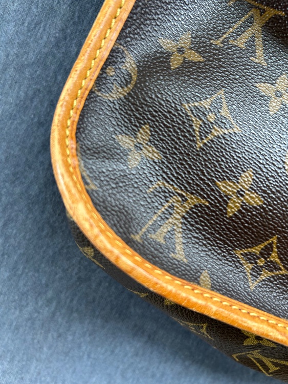 ショルダー（ブランドバッグ）の商品画像 - 査定依頼日：2025年6月30日 - 最高査定価格：80,000円