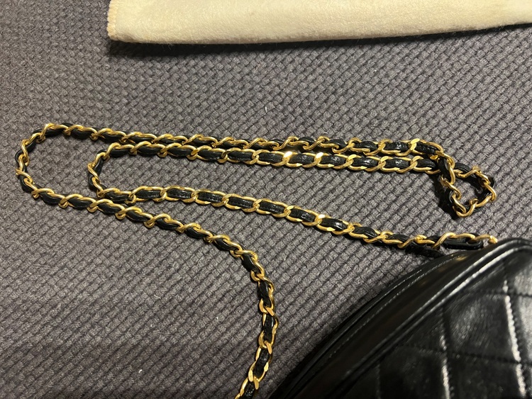 シャネル　ショルダーバック（ブランドバッグ）の商品画像 - 査定依頼日：2025年8月30日 - 最高査定価格：80,000円