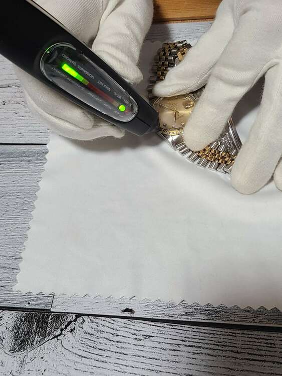 正規品 ROLEX ロレックス デイトジャスト 16233G E番 10Pダイヤ（高級時計）の商品画像 - 査定依頼日：2025年5月23日 - 最高査定価格：1,080,000円