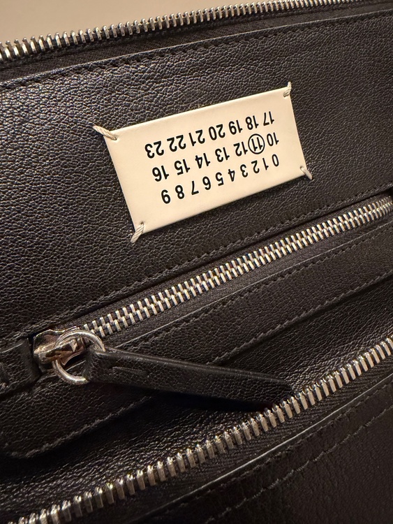 メゾンマルジェラ　5AC ラージ（ブランドバッグ）の商品画像 - 査定依頼日：2026年2月13日 - 最高査定価格：100,000円