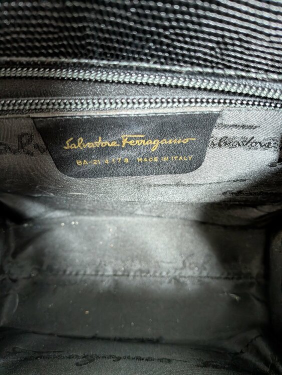 フェラガモ  （ブランドバッグ）の商品画像 - 査定依頼日：2026年2月22日 - 最高査定価格：15,000円