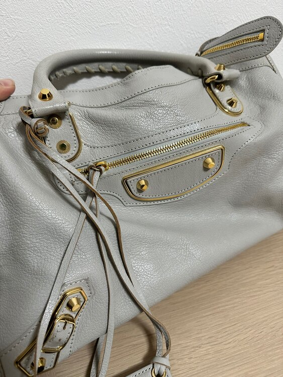 バレンシアガ  （ブランドバッグ）の商品画像 - 査定依頼日：2025年2月13日 - 最高査定価格：90,000円