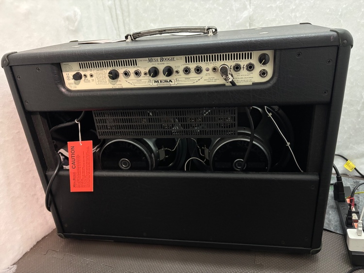 メサ・ブギー LONE STAR  2x12 USA使用110V（ピアノ・楽器・PA機材）の商品画像 - 査定依頼日：2026年3月29日 - 最高査定価格：3,000円