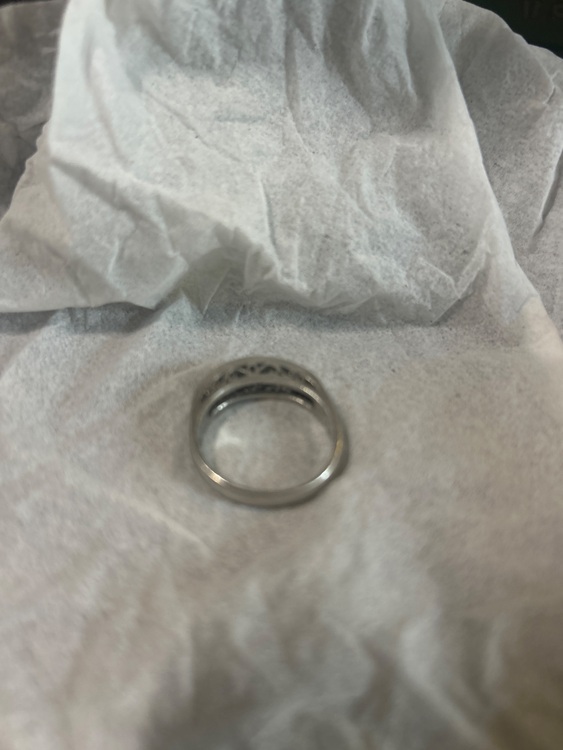 ダイヤ入り指輪（金・貴金属）の商品画像 - 査定依頼日：2025年9月28日 - 最高査定価格：150,000円