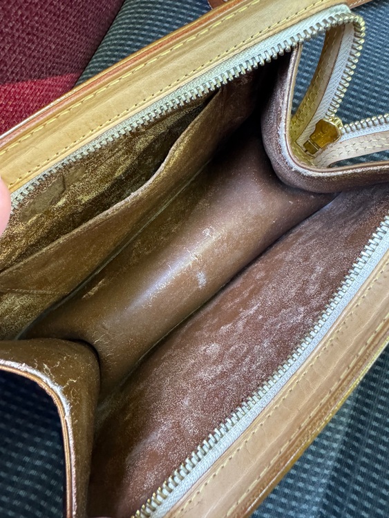 エナメル（ブランドバッグ）の商品画像 - 査定依頼日：2025年12月2日 - 最高査定価格：30,000円