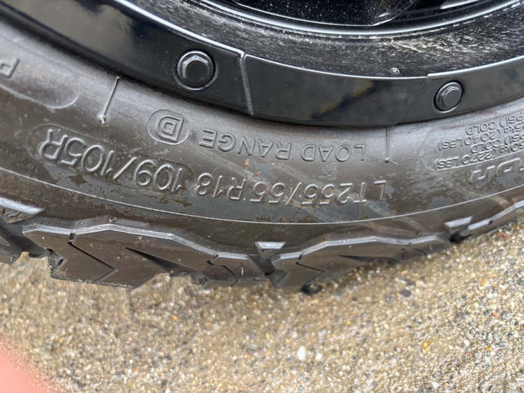 タイヤ、ホイール（カー用品）の商品画像 - 査定依頼日：2025年7月15日 - 最高査定価格：20,000円