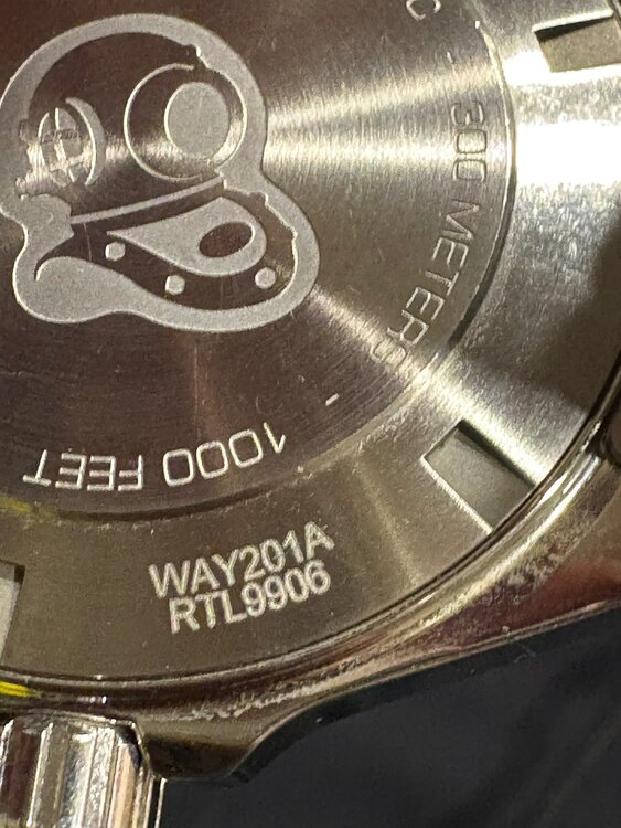 タグホイヤー アクアレーサー WAY201A RTL990（高級時計）の商品画像 - 査定依頼日：2025年5月30日 - 最高査定価格：200,000円