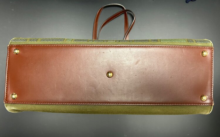 トートバッグ（ブランドバッグ）の商品画像 - 査定依頼日：2025年4月30日 - 最高査定価格：25,000円