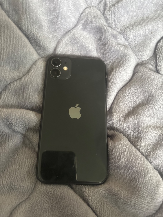 iPhone11 128GB SIMフリー（スマホ）の商品画像 - 査定依頼日：2026年5月3日 - 最高査定価格：15,000円