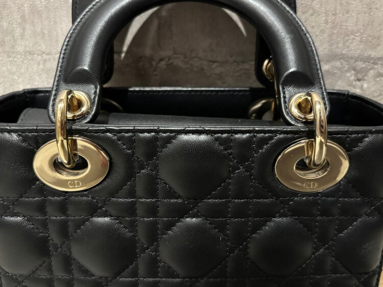 ディオール  （ブランドバッグ）の商品画像 - 査定依頼日：2025年6月1日 - 最高査定価格：380,000円