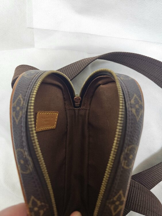 グラフィット トロカデロ メッセンジャーPM (N40087)（ブランドバッグ）の商品画像 - 査定依頼日：2026年3月11日 - 最高査定価格：80,000円