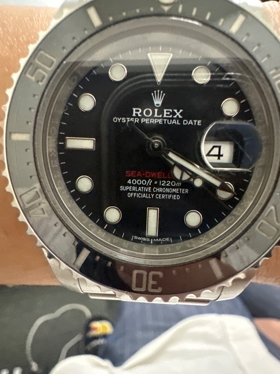 ロレックス シードゥエラー 12660（高級時計）の商品画像 - 査定依頼日：2025年7月4日 - 最高査定価格：1,600,000円