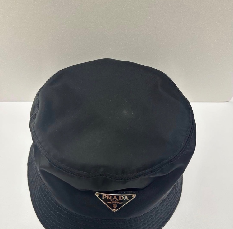 プラダ  （ブランドバッグ）の商品画像 - 査定依頼日：2025年12月2日 - 最高査定価格：35,000円