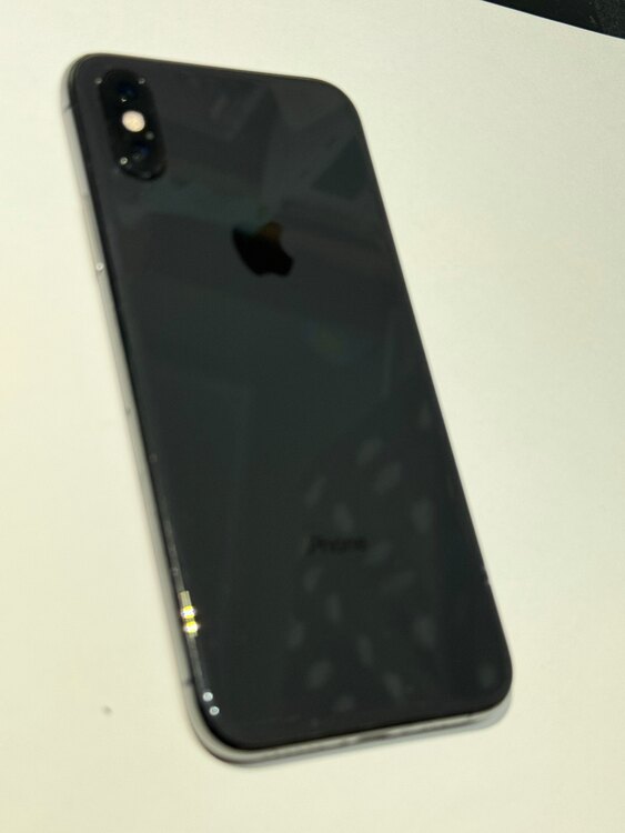 iPhoneXs 256G スペースグレー（スマホ）の商品画像 - 査定依頼日：2025年4月18日 - 最高査定価格：17,000円