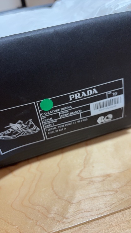 プラダ  （ブランドバッグ）の商品画像 - 査定依頼日：2025年10月29日 - 最高査定価格：35,000円