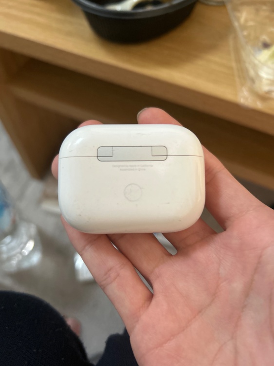 AirPodsPro第2世代（オーディオ・スピーカー）の商品画像 - 査定依頼日：2026年4月5日 - 最高査定価格：5,000円