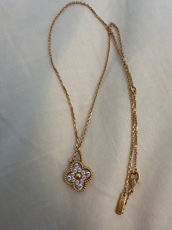 ヴァンクリーフ&アーペル　ダイヤモンド　アルハンブラ（金・貴金属）の商品画像 - 査定依頼日：2025年3月9日 - 最高査定価格：1,000,000円