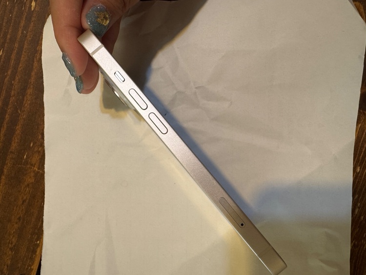 iPhone14 256（スマホ）の商品画像 - 査定依頼日：2025年9月16日 - 最高査定価格：65,000円