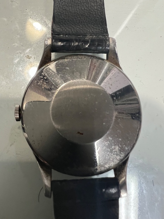 手巻きのかなり古い時計です、ガラスがありません、ちゃんと動きます（高級時計）の商品画像 - 査定依頼日：2026年2月11日 - 最高査定価格：320,000円