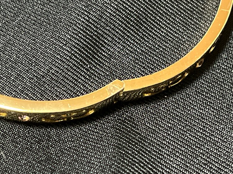 ブレスレット（ブランド財布・小物）の商品画像 - 査定依頼日：2025年3月18日 - 最高査定価格：2,000円