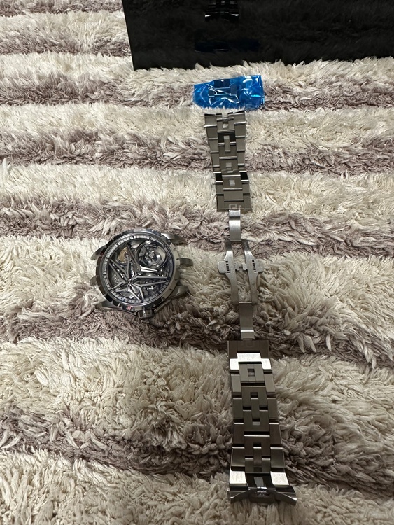 ロジェ・デュブイ エクスカリバー DBEX095（高級時計）の商品画像 - 査定依頼日：2025年12月25日 - 最高査定価格：3,700,000円