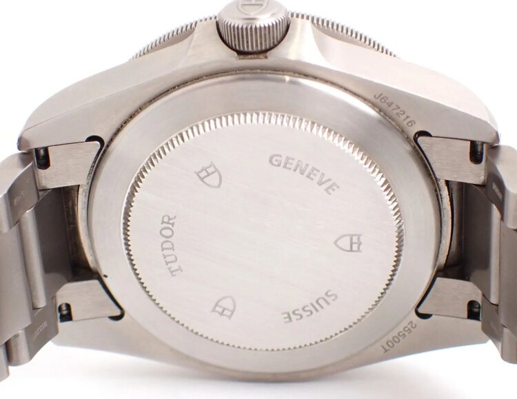 チューダー ベラゴス 25500T（高級時計）の商品画像 - 査定依頼日：2025年5月31日 - 最高査定価格：400,000円